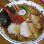 とら食堂 - ワンタン麺 830円