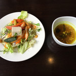 カーン・ケバブ・ビリヤニ - サラダとラッサム