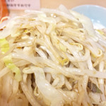 自家製ラーメン大者 - マシマシの野菜の山【料理】
