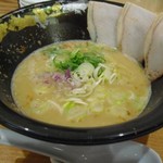 鶏煮込み塩らーめん