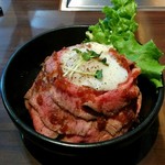 焼肉工房 桜 - ローストビーフ丼･並