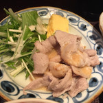 日本橋 三冨魯久汁八 - 豚肉は柔らかくて旨味がある
