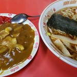 山田屋 - ラーメン＋半カレー　