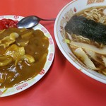 山田屋 - ラーメン＋半カレーセット