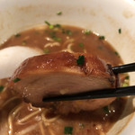 らーめん佳 - 【2017年01月】あじ玉らーめんのチャーシューアップ。