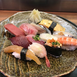 すしてつ - 彩り握り1080円 すごいお得。