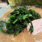 いずみ家 - 【ほうれん草＆卓上調味料を投入し啜る