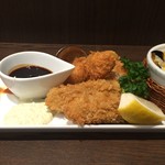 Kitchen Nakashima - 白身フライ、カキフライ