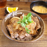 ネマルカフェ - 牛ステーキ丼(950円)