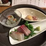 Kanji - 前菜二種（赤貝の奉書巻き、ホタルイカの酢味噌和え）、お造り盛り合わせ（ハマチ、鯛）