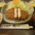 Tonkatsufujiyoshitsu - 米の娘ぶたロースかつ定食180g(1,680円)