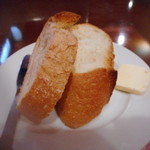 ビストロ アオキ - パン（ランチにセット）