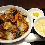 Chuugokumenhanshubouhao - 中国麺飯酒房 HAO! 浦安駅前店 五目あんかけ焼きそば 800円（税込864円）