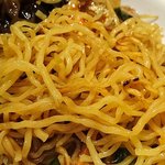 Chuugokumenhanshubouhao - 中国麺飯酒房 HAO! 浦安駅前店 五目あんかけ焼きそばの焼かれた焼きそば麺