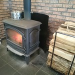 麦の香り - 焼き芋の缶が見える