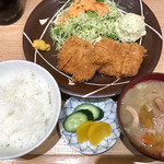 とんかつ定食