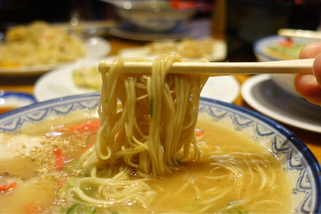 元祖赤のれん 節ちゃんラーメン 天神本店 天神 ラーメン 食べログ
