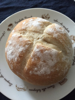 Montee - 全粒粉のパン 100円