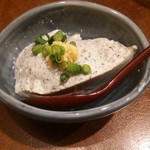 山梨まるごと市場　幸修 - お通し 手作り胡麻豆腐  400円 苦手ですが美味しかった