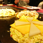 ゆかり - 手前からJAPAN焼・豚玉・シーフードミックス