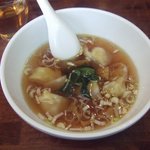 中華家庭料理 雲海 - 【ランチ４】エビかけごはん、ワンタンスープ700円①