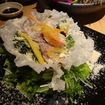三重人 - 温野菜と生ハムのサラダ(780円)