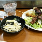 やきとり鳥かつ - 芋ロック、山芋たんざく、串盛り。