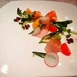 リストランテ フォレスタ・ヴェルデ - スモークサーモンとカンパチのカルパッチョ