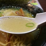 麺や 潮風 - スープ アップ