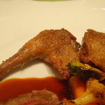 レ ロジェ エギュスキロール - フランス産仔鳩のロースト　赤ワインソース(正式名称は不明)(＋２０００円)。