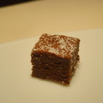 レ ロジェ エギュスキロール - 小菓子。