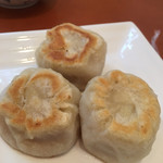 中国料理CHINOIS - 焼き小籠包（3個600円）
