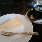 カフェ・グレ - 珈琲とチーズケーキです