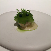 La Cime - セロリをかぶったカニとマスカット