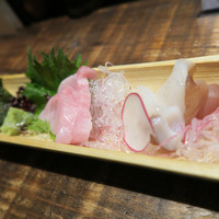 酒家 魚肉菜 虹晴れ - 刺身盛り合わせ2人前