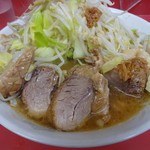 ラーメン二郎 - 小ブタ　\750　ヤサイアブラ！