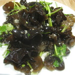 池袋小吃居 - 香菜木耳（パクチーとキクラゲの和え物）　￥500