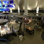 Star Alliance Lounge - ラウンジのテラス席から搭乗ゲートを見下ろす