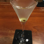 バー ウダ - 最後にオリーブを飾って完成です