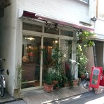 Cafe Respiro - 神田紺屋町の裏通り