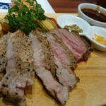 ピア サピド - 豚肉のコンフィ。1500円くらい、肉肉しい！