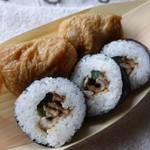 石川屋 - 穴子入り巻寿司＆いなり　420円