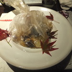 日本料理 TOBIUME - 肉　香りを閉じ込めて!!　黒毛和牛と木の子のスープ煮　平茸　アワビ茸　タイニーシュシュ　黒キャベツ