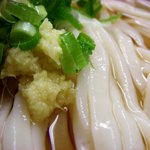 純手打うどん よしや - 生姜のすりおろしかけ直後