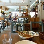 浮島ガーデン - 店内