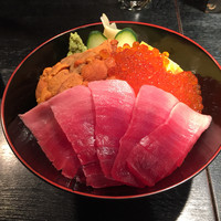 築地青空三代目 本店 - 贅沢三色丼