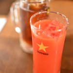 炭火焼肉 だいじゅん - トマトジュースと黒ウーロン茶