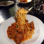 サルシッチャときのこのトマトソースパスタ