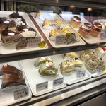 スワベ洋菓子店 - 店内陳列