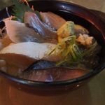 Uogashi Shokudou Hamakura - 地魚丼